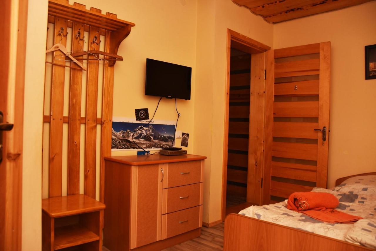 Guest House Mandrivnyi Rooms&Apartments Yasinya Εξωτερικό φωτογραφία